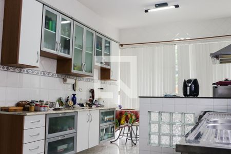 Casa à venda com 500m², 4 quartos e 2 vagasCozinha - Armários