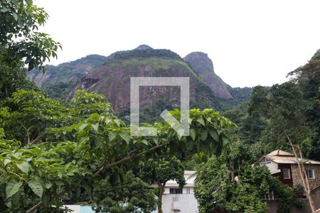 Casa à venda com 500m², 4 quartos e 2 vagasVista