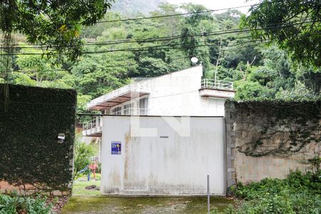 Casa à venda com 500m², 4 quartos e 2 vagasFachada