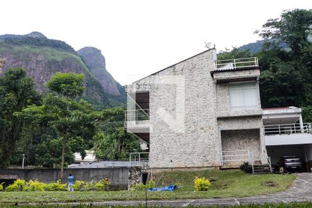 Casa à venda com 500m², 4 quartos e 2 vagasFachada