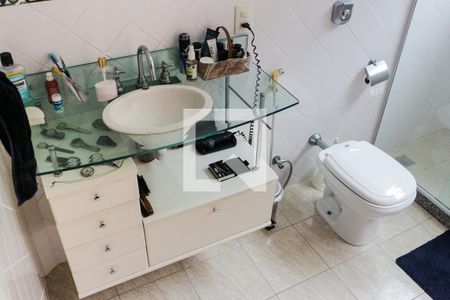 Casa à venda com 500m², 4 quartos e 2 vagasBanheiro da Suíte 2