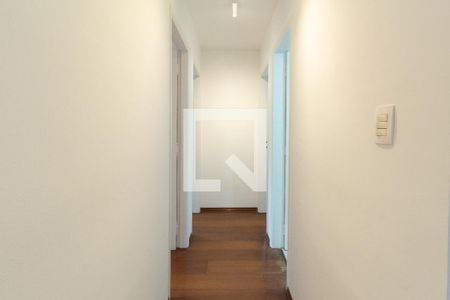 Corredor de apartamento para alugar com 2 quartos, 65m² em Pinheiros, São Paulo
