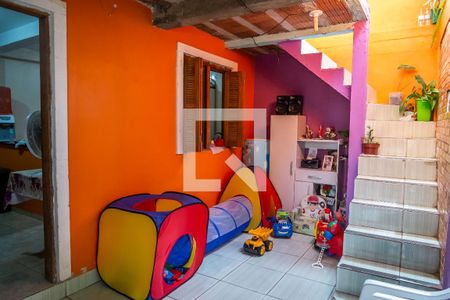 Casa à venda com 90m², 4 quartos e 1 vaga Casa à venda com 90m², 4 quartos e 1 vagaQuintal
