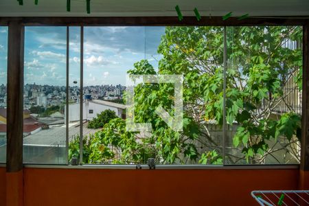 Casa à venda com 90m², 4 quartos e 1 vaga Casa à venda com 90m², 4 quartos e 1 vagaVaranda