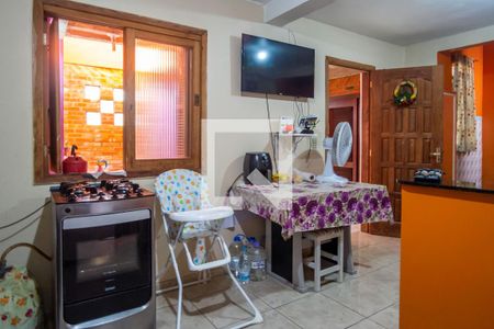 Cozinha de casa à venda com 4 quartos, 90m² em Partenon, Porto Alegre