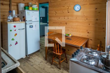 Cozinha de casa à venda com 4 quartos, 90m² em Partenon, Porto Alegre