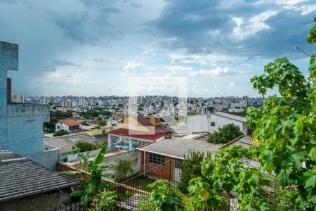 Casa à venda com 90m², 4 quartos e 1 vaga Casa à venda com 90m², 4 quartos e 1 vagaVaranda