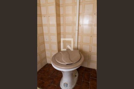 Apartamento à venda com 83m², 2 quartos e 1 vaga Apartamento à venda com 83m², 2 quartos e 1 vagaBanheiro de Serviço