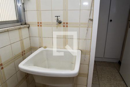 Apartamento à venda com 83m², 2 quartos e 1 vaga Apartamento à venda com 83m², 2 quartos e 1 vagaÁrea de Serviço