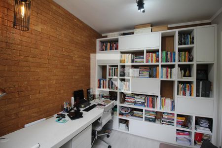 Quarto de apartamento para alugar com 2 quartos, 60m² em Passo da Areia, Porto Alegre