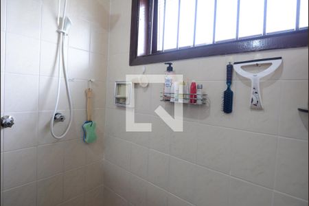 Casa à venda com 214m², 3 quartos e 2 vagasBanheiro Social