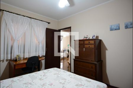 Casa à venda com 214m², 3 quartos e 2 vagasQuarto 2