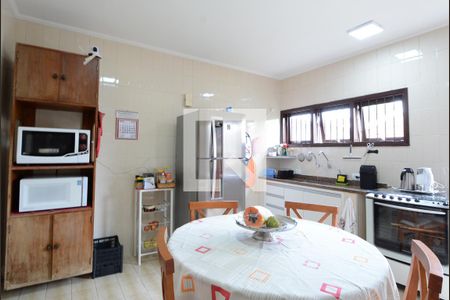 Casa à venda com 214m², 3 quartos e 2 vagasCozinha