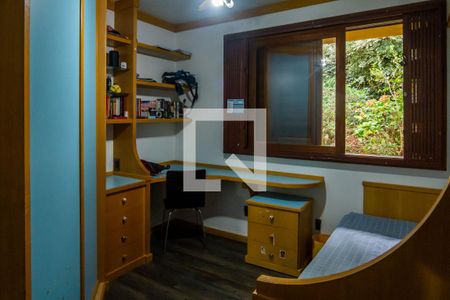 Casa à venda com 464m², 5 quartos e 2 vagasQuarto 1