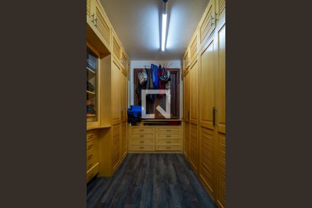 Casa à venda com 464m², 5 quartos e 2 vagasCloset da suíte