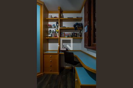 Casa à venda com 464m², 5 quartos e 2 vagasQuarto 1