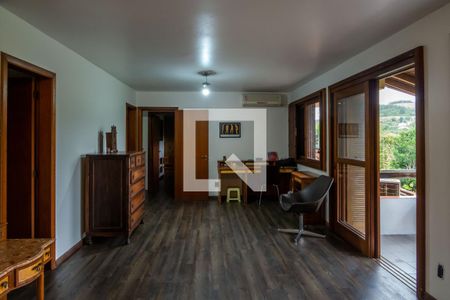 Casa à venda com 464m², 5 quartos e 2 vagasSuíte