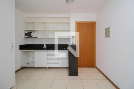 Sala e Cozinha de kitnet/studio para alugar com 1 quarto, 29m² em Comércio Residencial Norte 704/705, Brasília