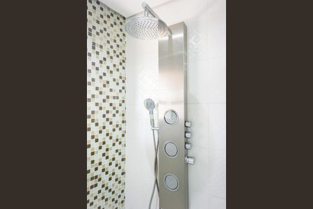 Casa à venda com 170m², 3 quartos e 2 vagasDetalhe Chuveiro