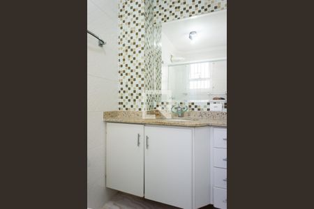 Casa à venda com 170m², 3 quartos e 2 vagasBanheiro da Suíte 1