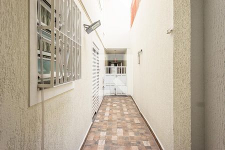 Casa à venda com 170m², 3 quartos e 2 vagasCorredor 