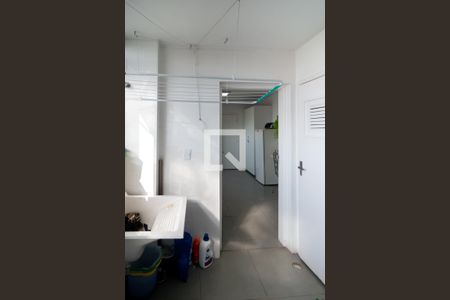 Apartamento à venda com 145m², 3 quartos e 2 vagas Apartamento à venda com 145m², 3 quartos e 2 vagasÁrea de Serviço