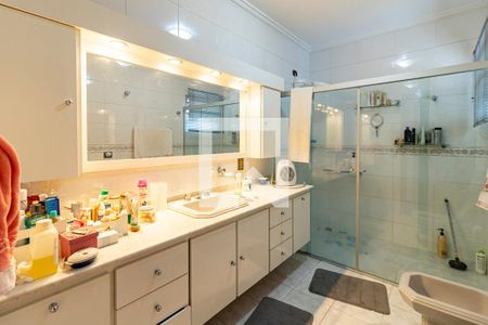 Casa à venda com 225m², 3 quartos e 5 vagasBanheiro da Suíte 3