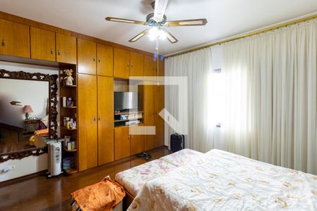 Casa à venda com 225m², 3 quartos e 5 vagasSuíte  3