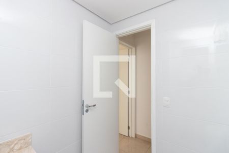 Banheiro de apartamento para alugar com 1 quarto, 32m² em Vila Gustavo, São Paulo