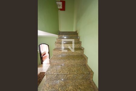 Casa à venda com 440m², 7 quartos e 6 vagasEscada