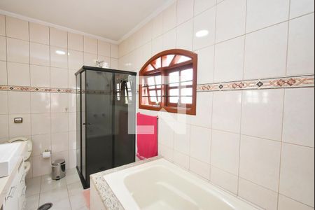 Casa à venda com 440m², 7 quartos e 6 vagasBanheiro da Suíte 1