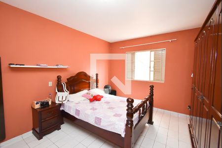 Casa à venda com 440m², 7 quartos e 6 vagasQuarto 4