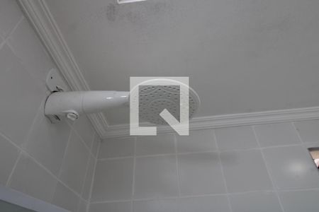 Detalhe banheiro da suíte de casa para alugar com 1 quarto, 100m² em Lapa, São Paulo