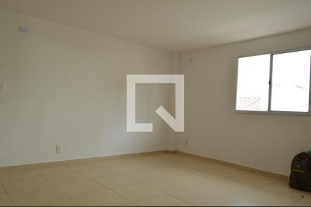 Sala de casa de condomínio à venda com 2 quartos, 75m² em Taquara, Rio de Janeiro