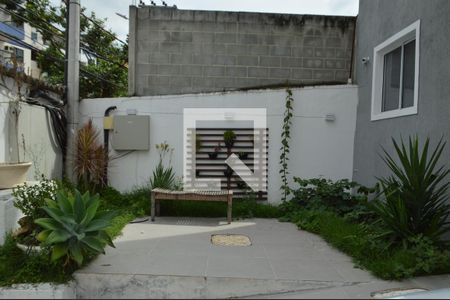 Casa de condomínio à venda com 75m², 2 quartos e 1 vagaÁrea comum