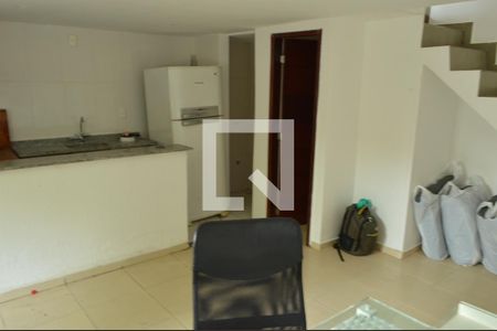 Sala de casa de condomínio à venda com 2 quartos, 75m² em Taquara, Rio de Janeiro