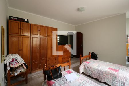 Casa à venda com 258m², 4 quartos e 5 vagasSuíte 2