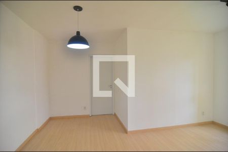 Sala de apartamento à venda com 2 quartos, 60m² em Igara, Canoas