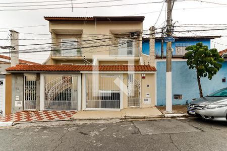 Casa à venda com 170m², 3 quartos e 8 vagasFachada