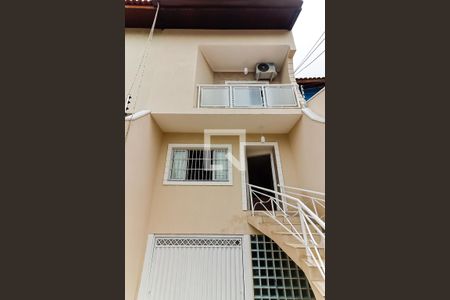 Casa à venda com 170m², 3 quartos e 8 vagasFachada