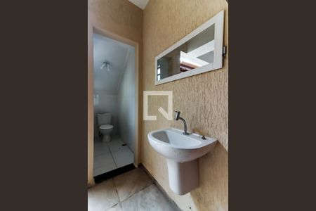 Casa à venda com 170m², 3 quartos e 8 vagasEspaço Gourmet - Banheiro