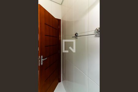 Casa à venda com 170m², 3 quartos e 8 vagasBanheiro da Suíte 2