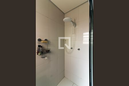 Casa à venda com 170m², 3 quartos e 8 vagasBanheiro da Suíte 1