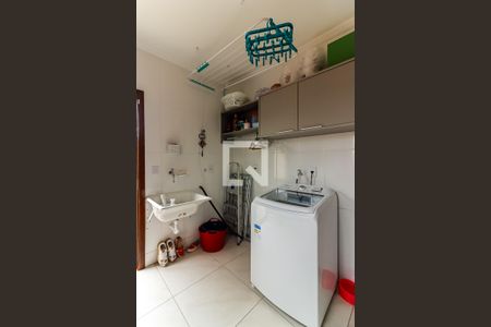 Casa à venda com 170m², 3 quartos e 8 vagasÁrea de Serviço