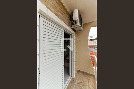 Casa à venda com 170m², 3 quartos e 8 vagasSuíte 1 - Sacada