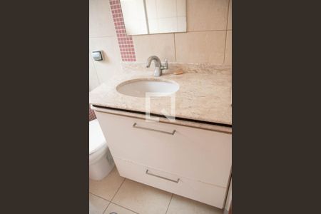 Casa à venda com 273m², 3 quartos e 7 vagasBanheiro do Quarto 3