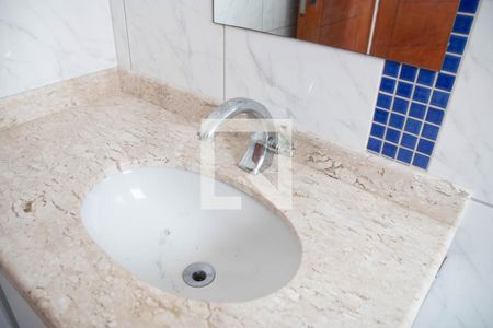 Casa à venda com 273m², 3 quartos e 7 vagasBanheiro do Quarto 2