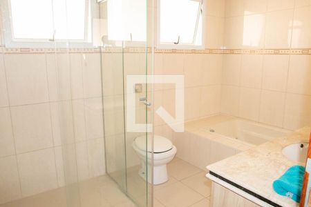Banheiro do Quarto 1 de casa à venda com 3 quartos, 273m² em Vila Mazzei, São Paulo