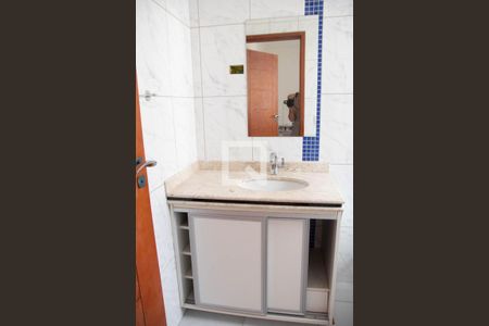 Casa à venda com 273m², 3 quartos e 7 vagasBanheiro do Quarto 2