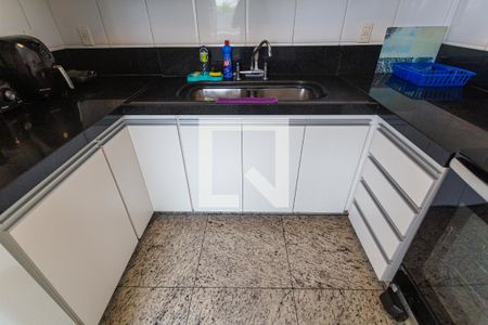 Apartamento à venda com 116m², 4 quartos e 2 vagas Apartamento à venda com 116m², 4 quartos e 2 vagasArmário da Cozinha